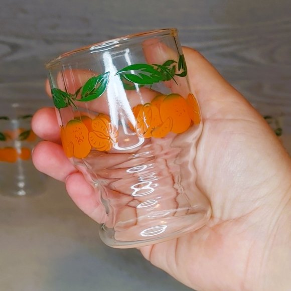 Vintage Orange Juice set, juice glasses & refrigerator bottle with oranges print - Picture 3 of 3